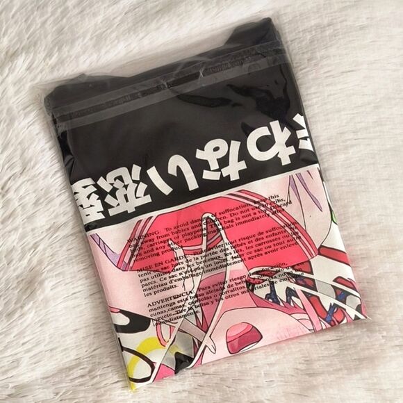 Weekend Warriors Love Without Meeting T-Shirt - Picture 3 of 3